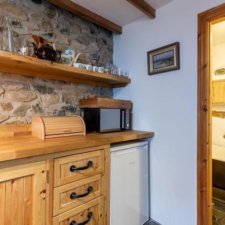 Bwthyn Capten - A Charming Cottage For Up To 6 Newport  Exterior photo